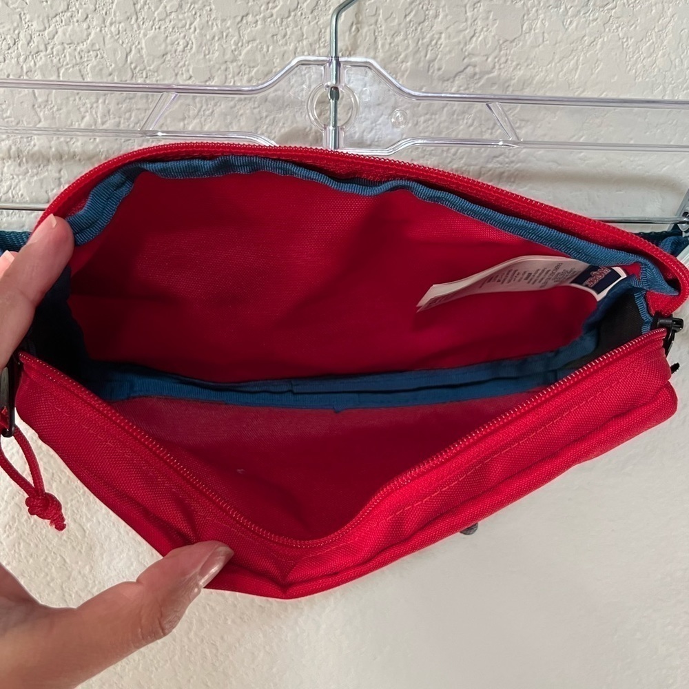 NWOT Red/Teal/Gray Jansport Fannypack - Picture 7 of 8